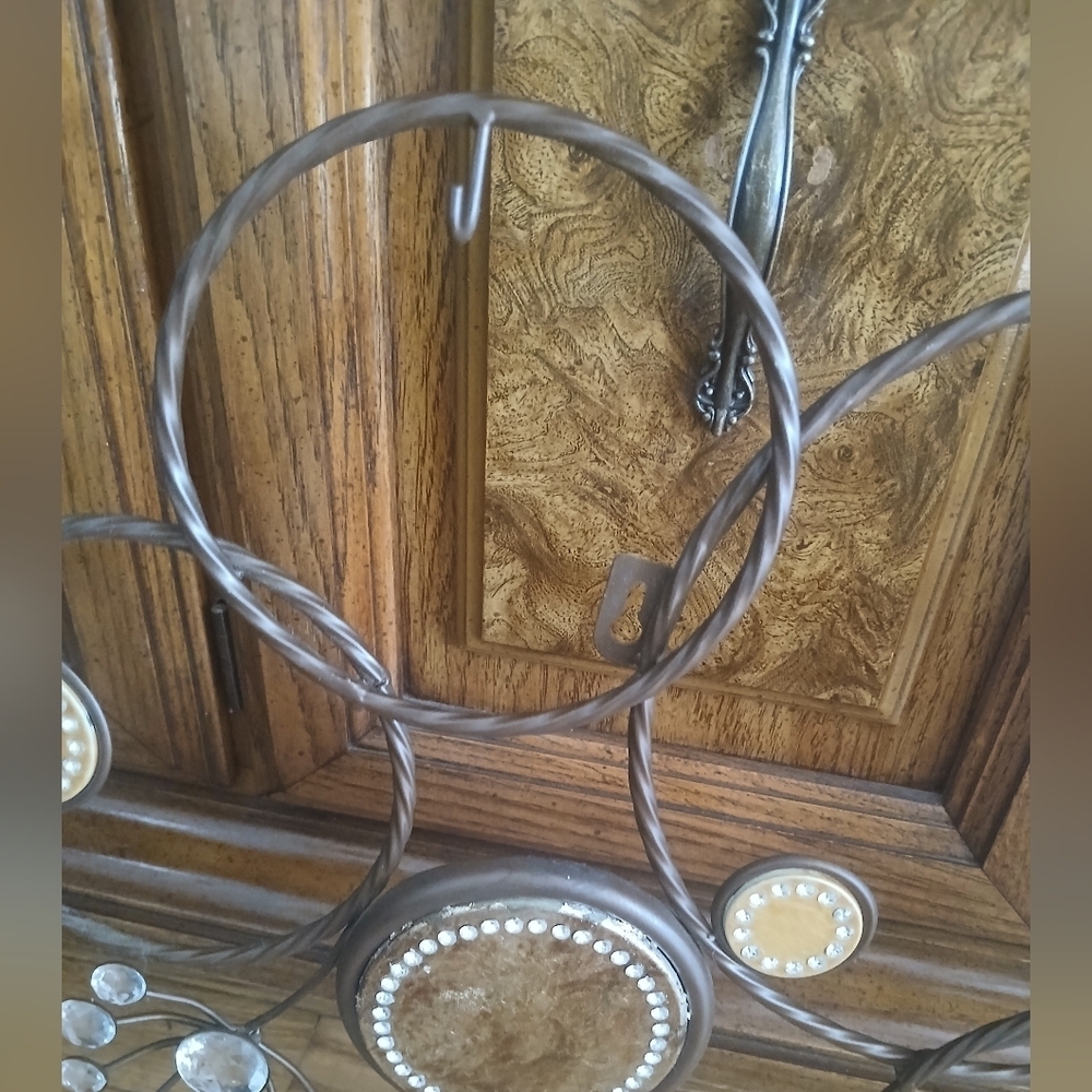 Metal Hanging Wall Art with Hooks​​​ - Picture 5 of 6